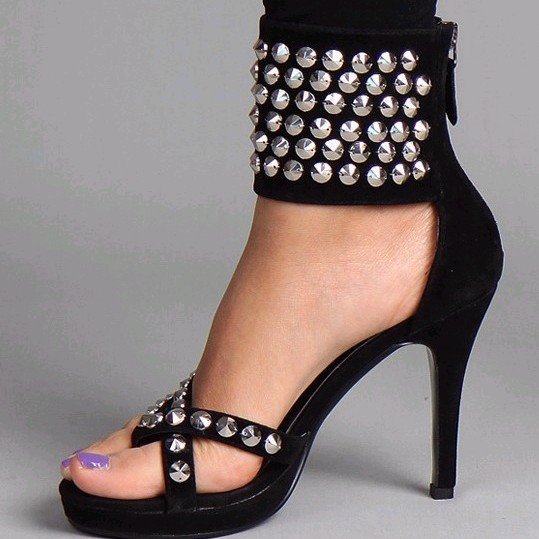 2011-new-fashion-sexy-studded-high-heel-